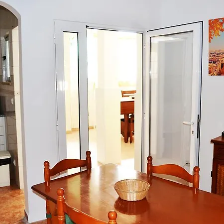 Daire Church House Alvor